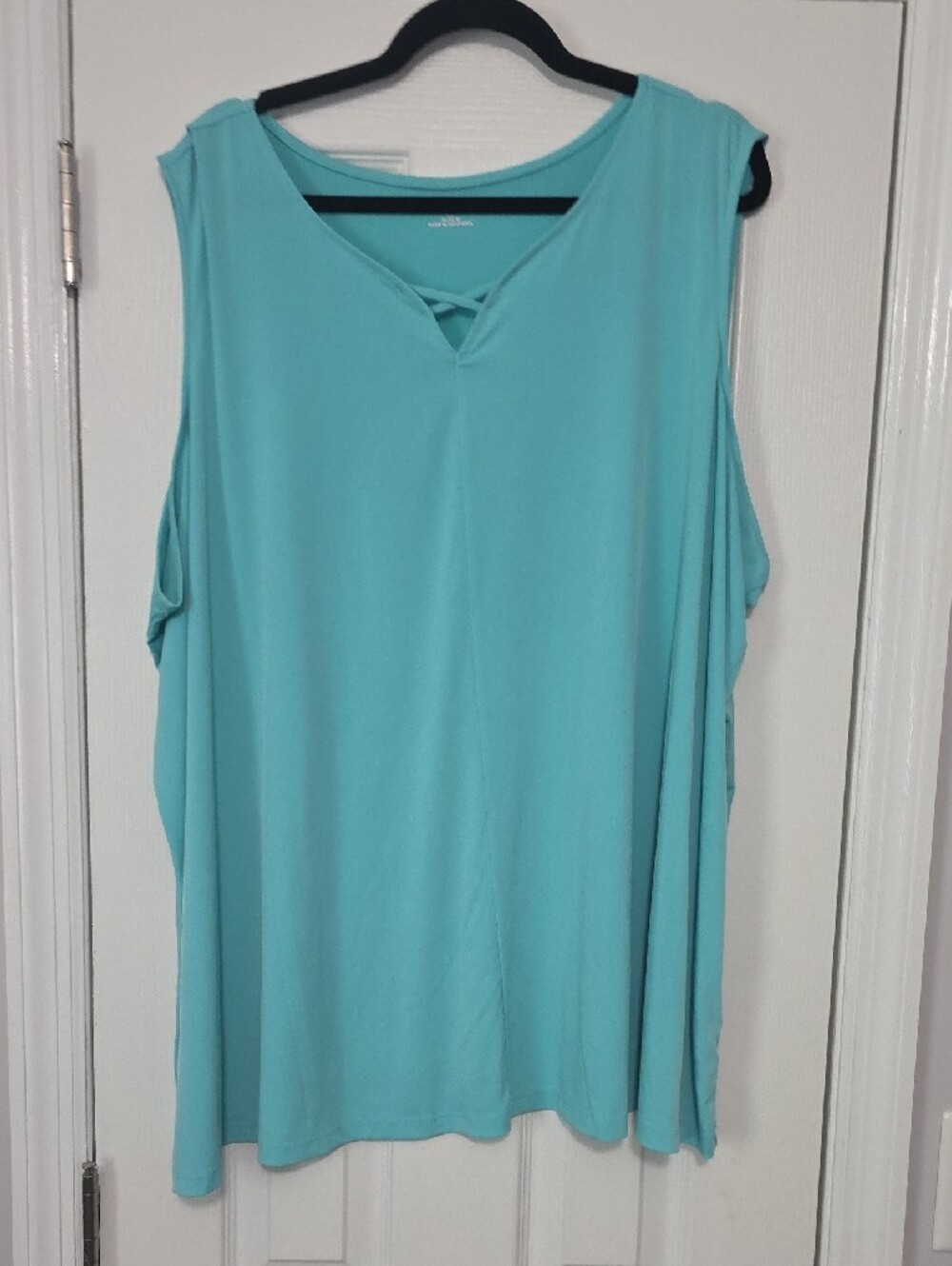 Catherines 4 Piece Tank Top Closet Filler - Picture 3 of 6